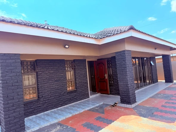 5 Bedroom House