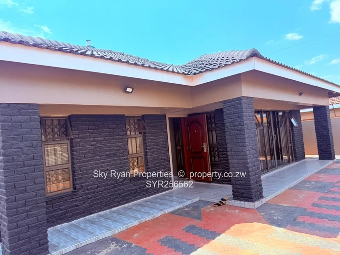 5-Bedroom Family Home For Sale - Madokero ?? Corner Property