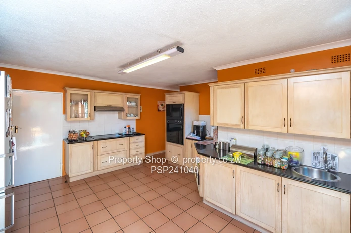 Opulent Property with Location