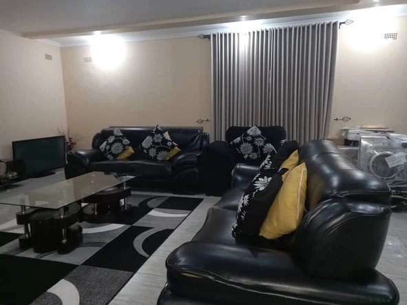 6 Bedroom House