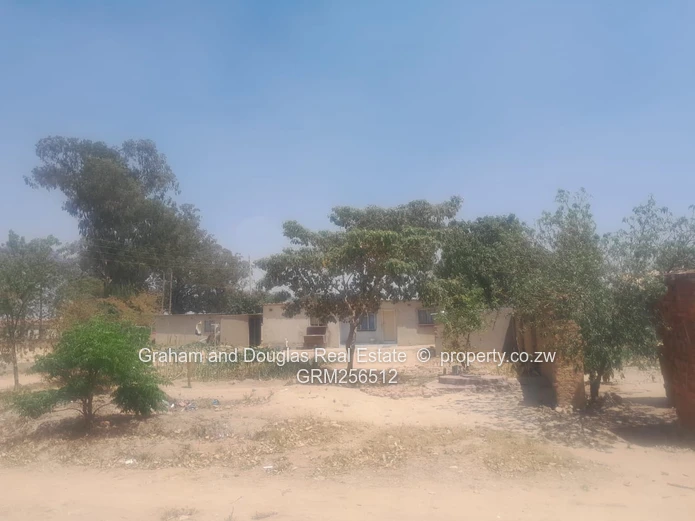 Apsley Park - Harare South stand for sale