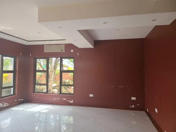 5 Bedroom House