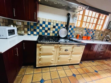 Farm & Agricultural Land