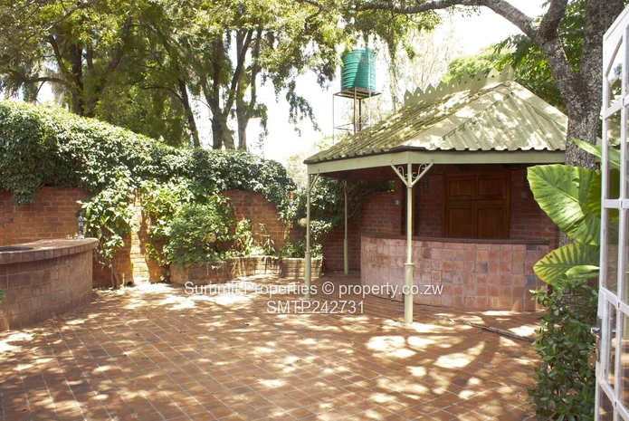 Luxury 6-Bedroom Residence – Ridgeway North