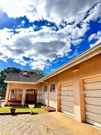 Charming Residence on Orange Grove Drive