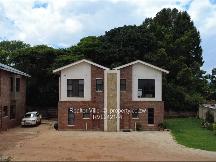 Helensvale Townhouses for sale 