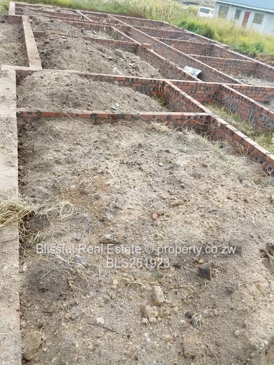 300 square meters for sale in Goshen park
