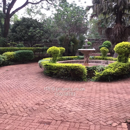 An Elegant 5 bedroom House