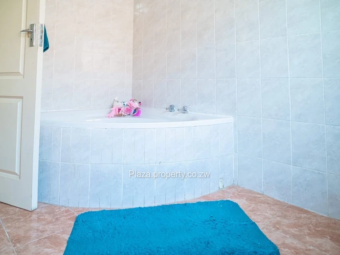 3 bedroom house for sale in Crowhill Views 