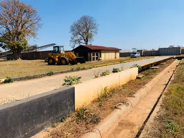 Commercial & Industrial Land