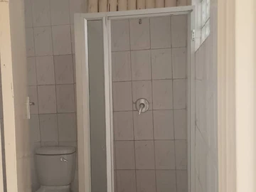 3 Bedroom Flat & Apartment