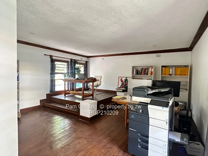 Charming Home - Ballantyne Park 