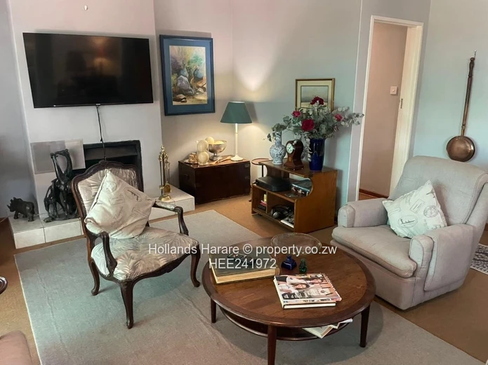 Family home in Sun River Manors