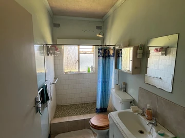 3 Bedroom Garden Flat