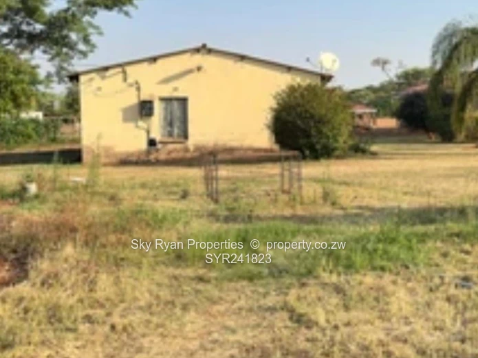Chinhoyi Orange Groove Property For Sale