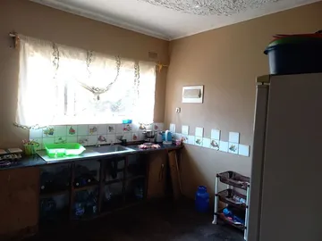 6 Bedroom House
