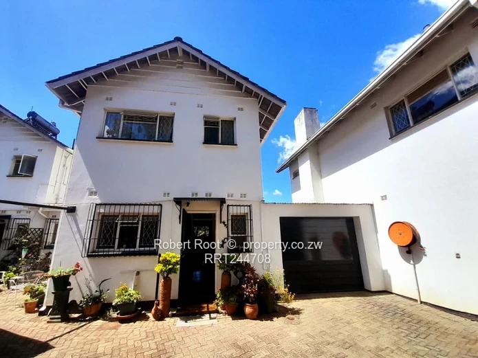 Fully Furnished 2 bedroom Duplex Flat.