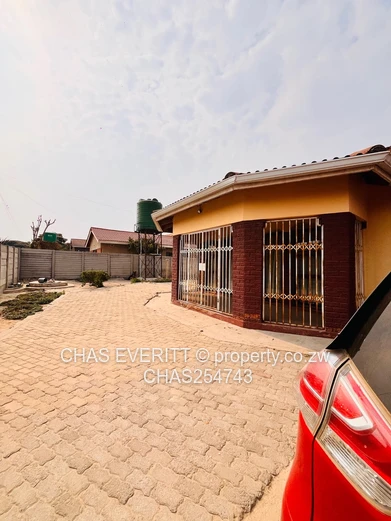 Zimre Park 3 Bedroomed House For Sale