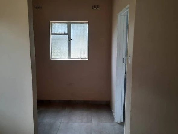 3 Bedroom Flat & Apartment