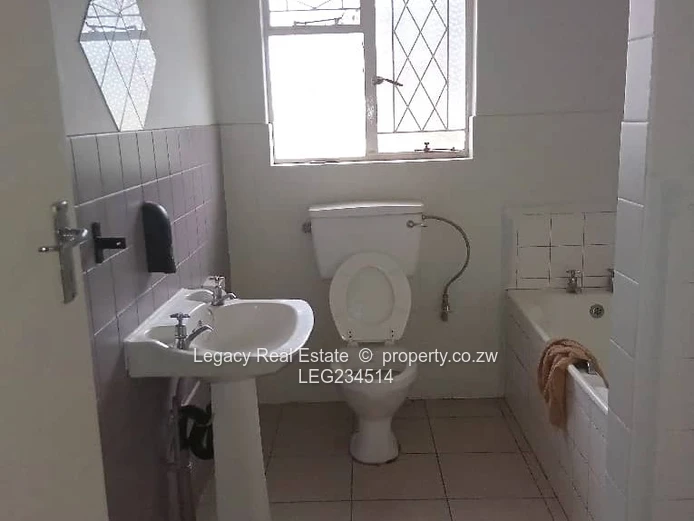 Commercial Property for Rent – Harare Drive / Eastern Road