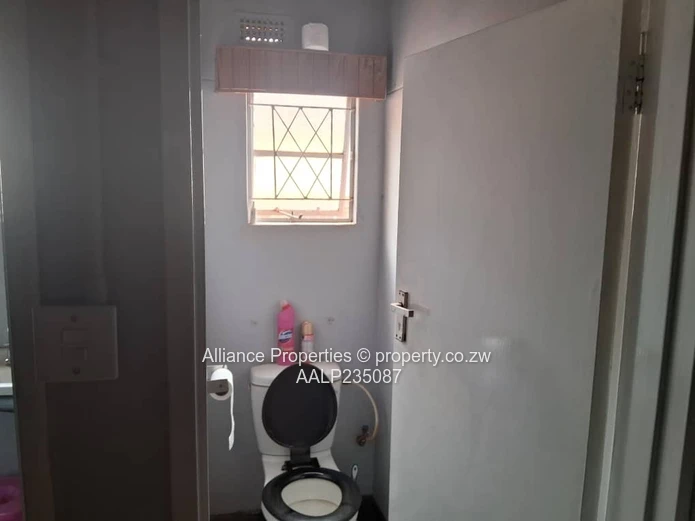 Ready-to-Move 4-Room House with Council Cession