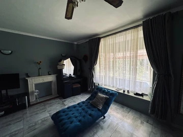 7 Bedroom House