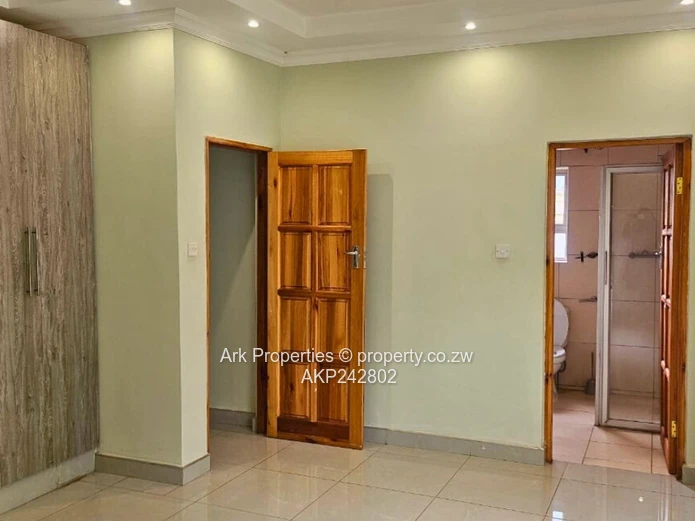 Helensvale Cluster Home For Rent