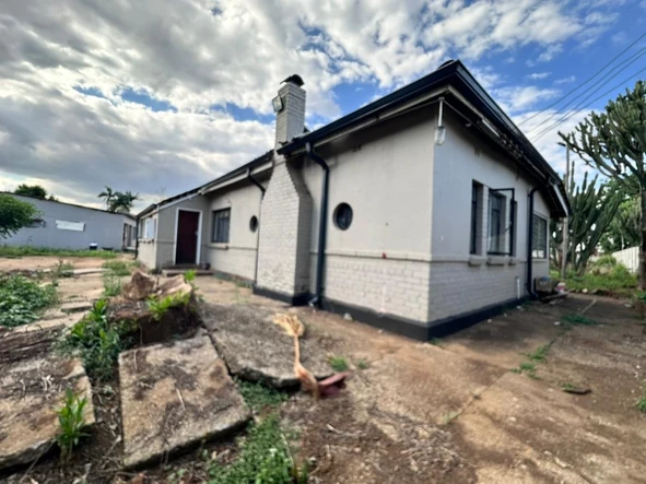 Commercial & Industrial Land