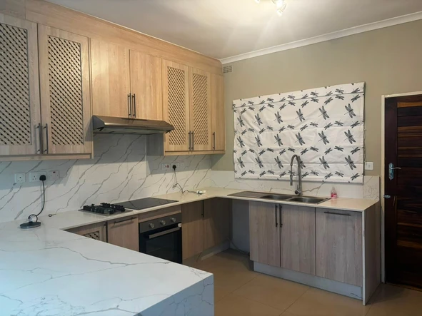 3 Bedroom Flat & Apartment