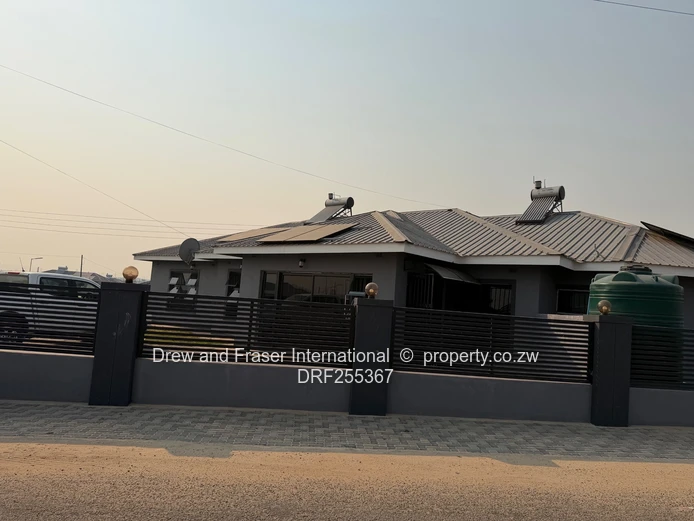 Modern 4-Bed Gated Home with Borehole & Solar Geysers, Mabvazuva