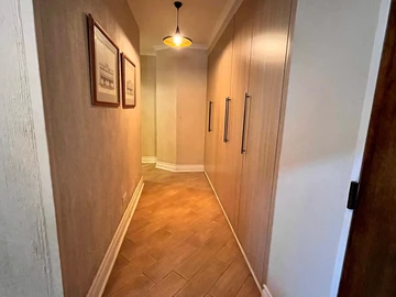 3 Bedroom Flat & Apartment