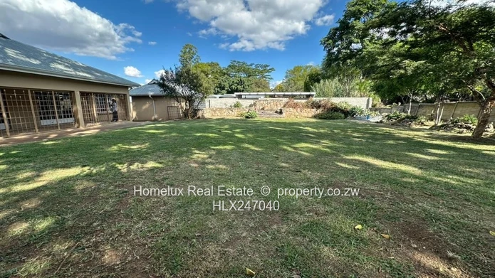 Elegant & Secure Cluster Home in Prestigious Ballantyne Park-3 Bed Luxury Living Near Sam Levy’s 