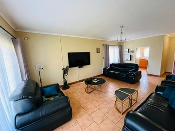 3 Bedroom Garden Flat