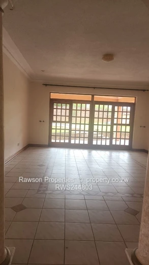 Beautiful 5 Bed House With Prolific Borehole!