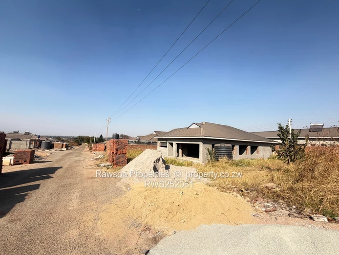 Cold Comfort house in a gated community for sale (Sole Mandate)