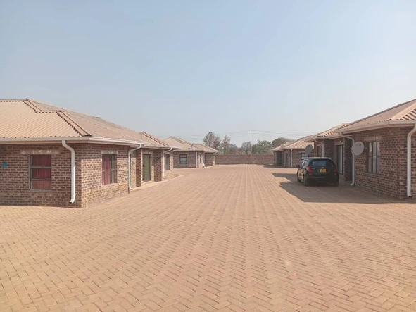 18 Unit Townhouse Complex