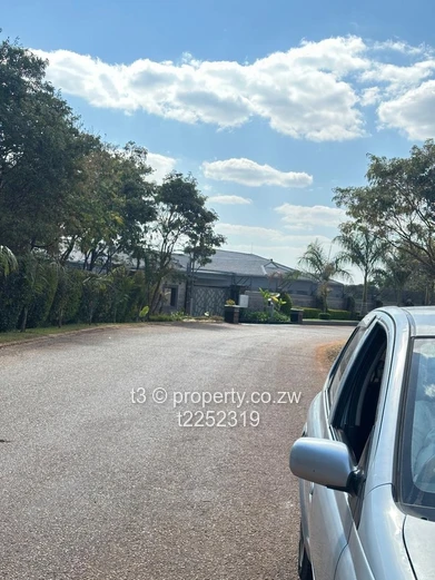 Fenced 4,520 m2 Gletwin Park Stand - Tarred Road