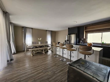 13 Unit Townhouse Complex