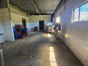 Farm & Agricultural Land