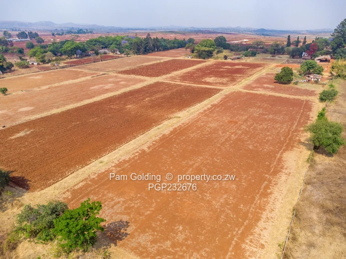 9.5Hactres Along Domboshava Road (Sole Mandate)