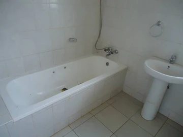 2 Bedroom Garden Flat
