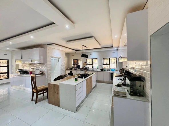 7 Bedroom House