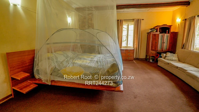 House for Sale in Monavale (Sole Mandate)