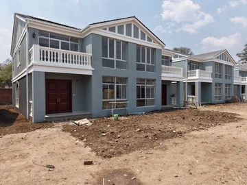 3 Bedroom Flat & Apartment