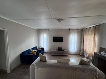 6 Bedroom House