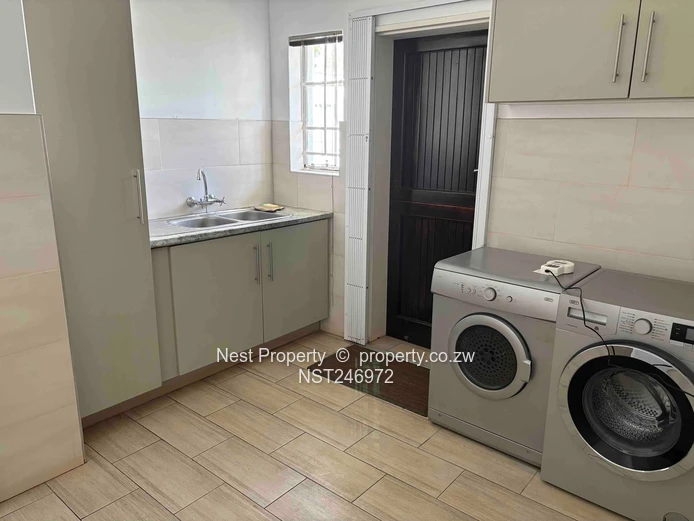 Elegant Family Living In Gunhill