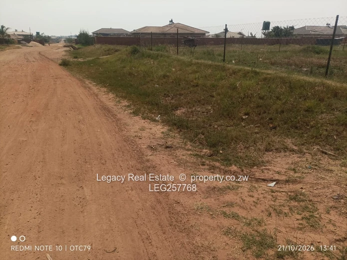 1500m² Sandton Park Stand — Sewered, Mains Water, Gravel Road