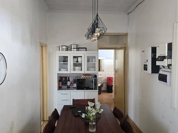 2 Bedroom Flat & Apartment
