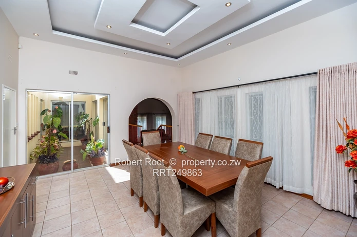 Stunning 5 bed fully furnished house in Glenlorne