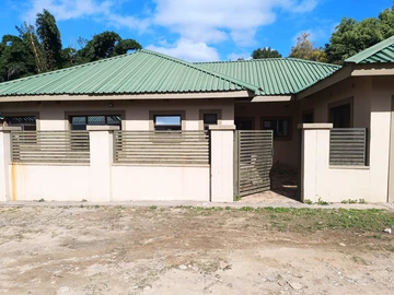 Immaculately finished 3 bedroomed Townhouse 